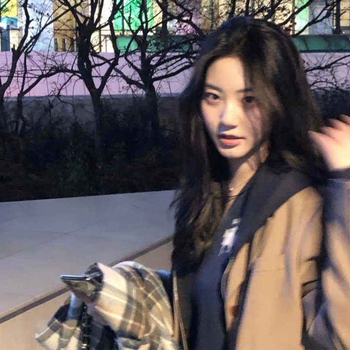白色的女人